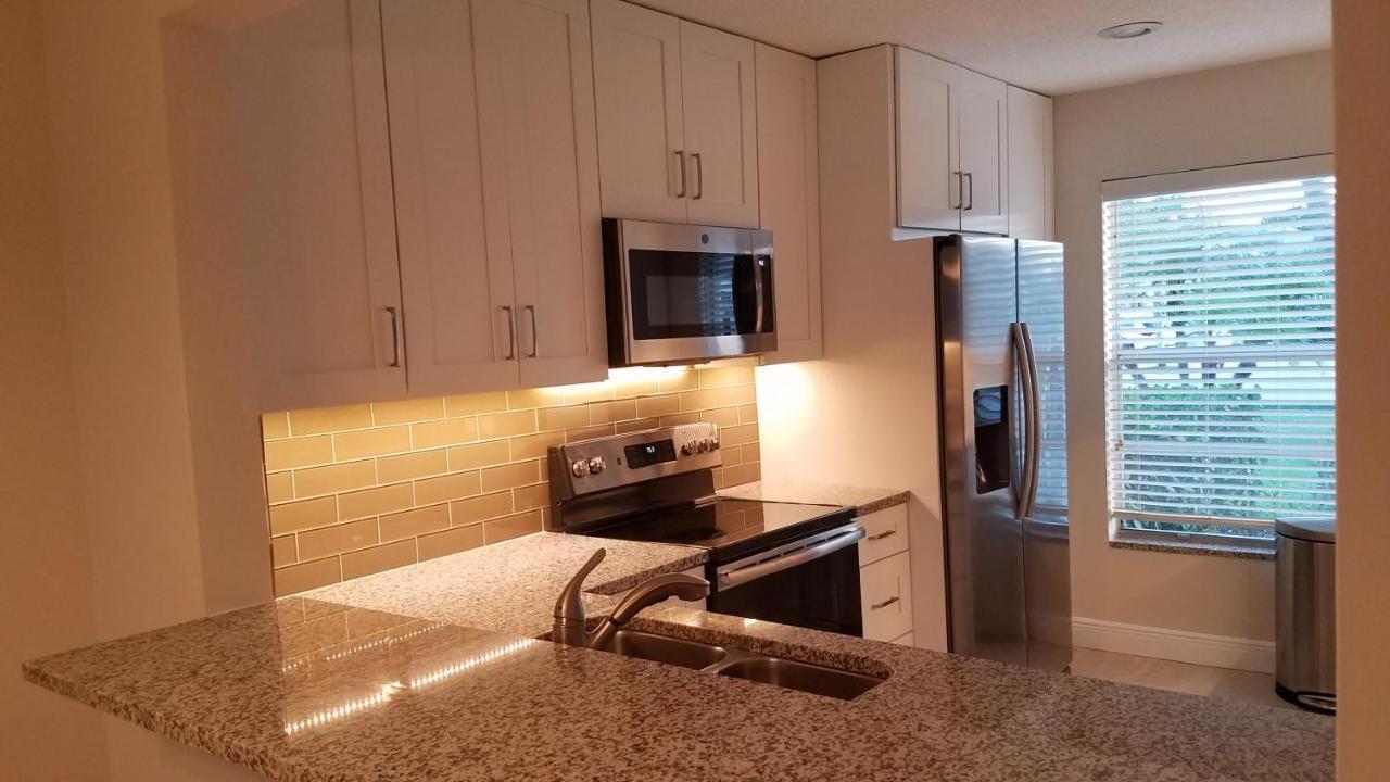 Sun&Fun - Beautiful Renovated 2/2 Villa In Jupiter Exteriör bild