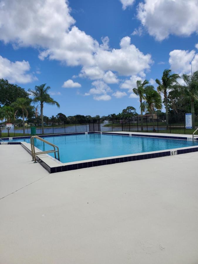 Sun&Fun - Beautiful Renovated 2/2 Villa In Jupiter Exteriör bild